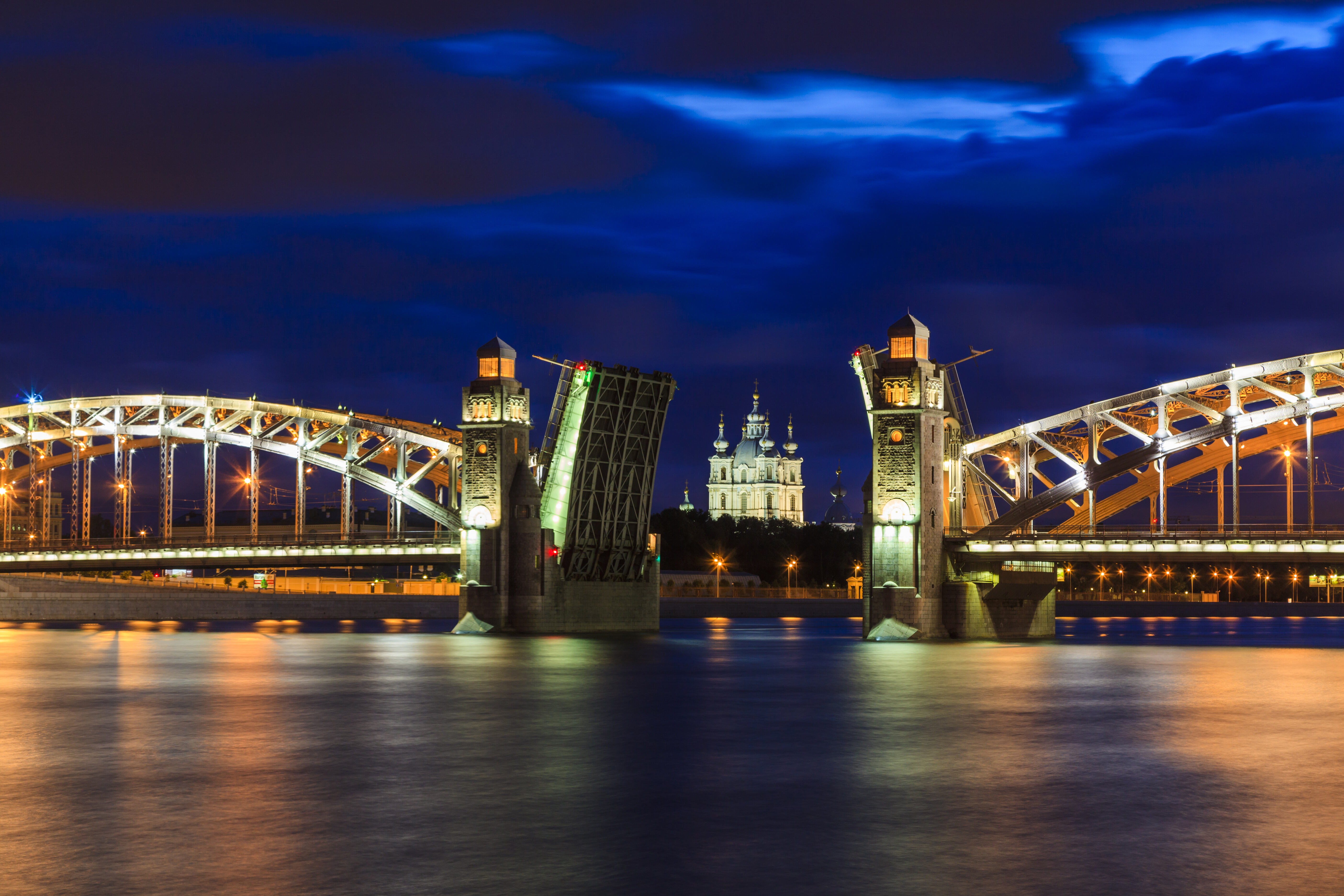 Ночная прогулка по Неве