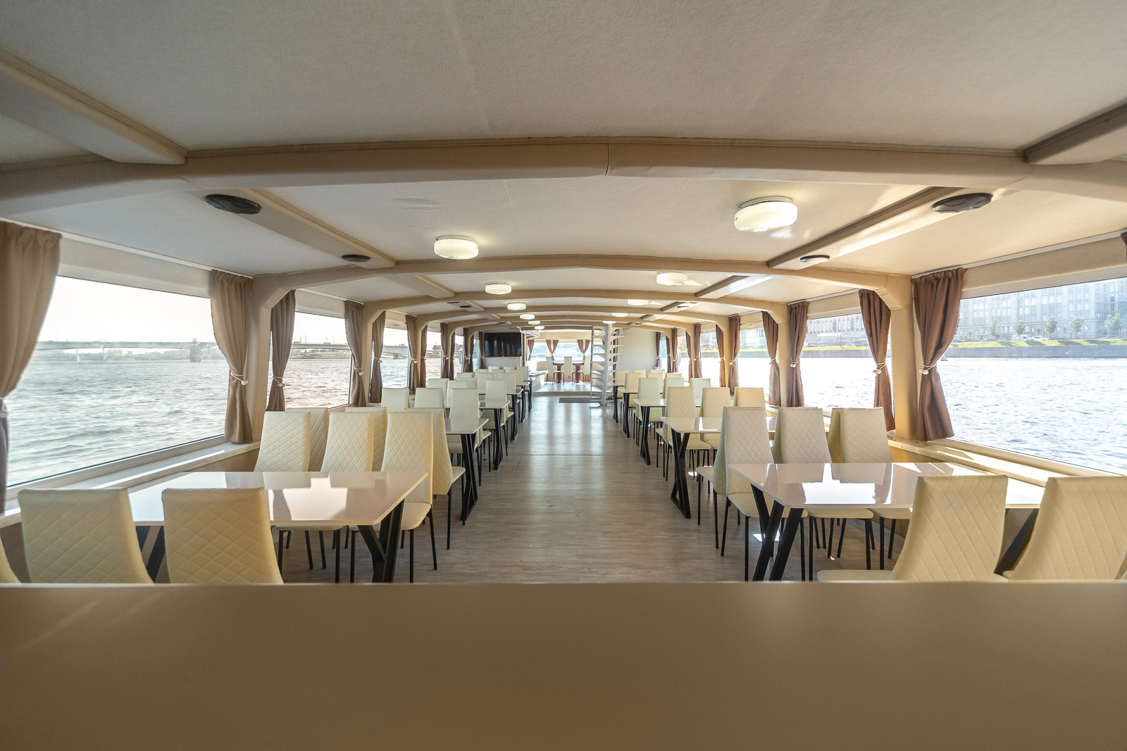 Речной маршрут по Неве